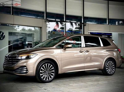 Xe Volkswagen Viloran Luxury 2025