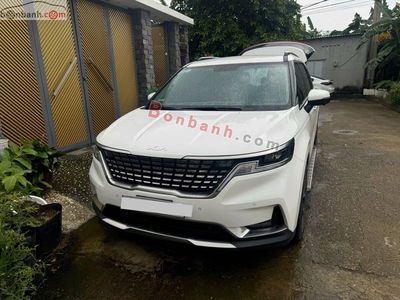 Xe Kia Carnival Premium 2.2D 7S 2024