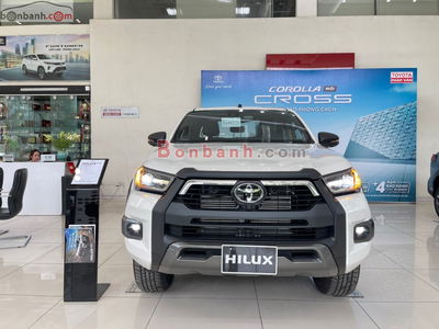 Xe Toyota Hilux Adventure 2.8L 4x4 AT 2025
