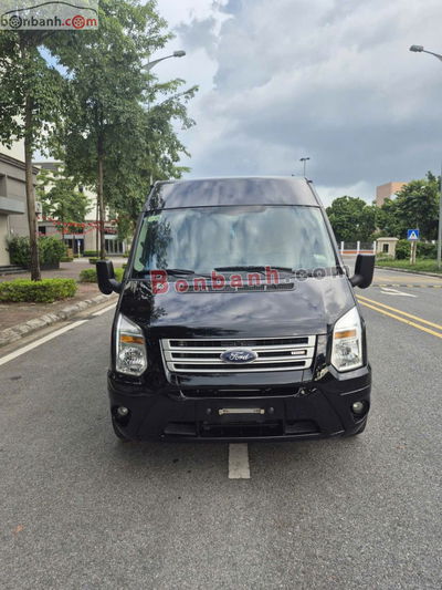Xe Ford Transit Limousine 2021