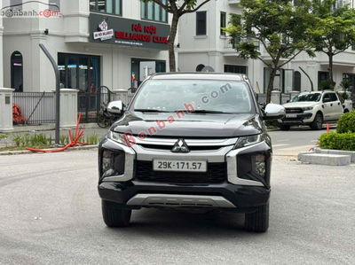 Xe Mitsubishi Triton 4x2 AT Mivec 2020