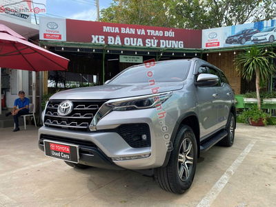 Xe Toyota Fortuner 2.4G 4x2 AT 2020