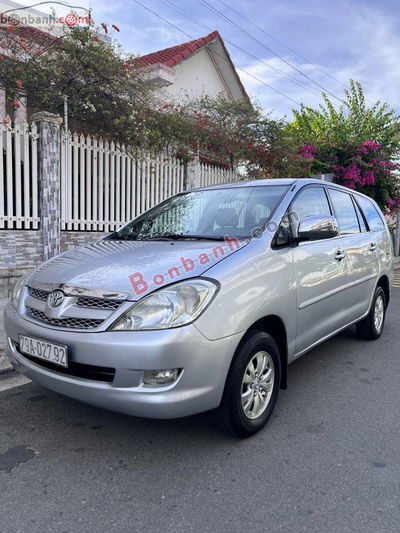 Xe Toyota Innova J 2008