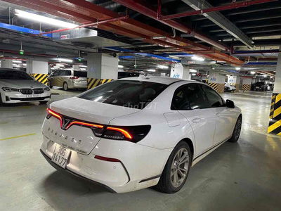 VinFast Lux A2.0 2019 A2.0 Tiêu chuẩn - 67570 km