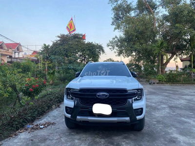 SIÊU LƯỚT - FORD RANGER 2025 (Chạy chỉ 4.999 km)