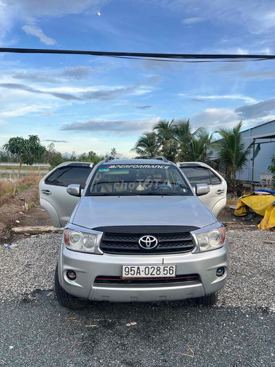 Toyota Fortuner 2009 2.5G - 560000 km