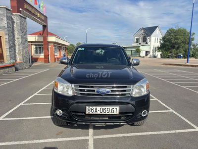 Ford Everest 2013 2.5L 4x2 MT - 90 km