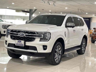 Ford Everest 2023 Titanium 2.0 AT 4x2 - 11000 km