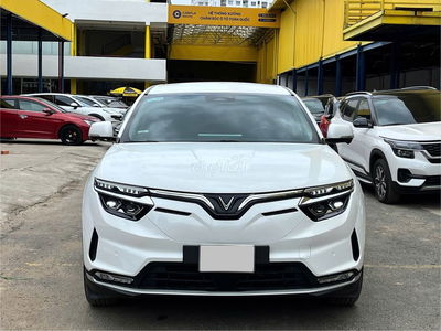 VINFAST VF8 ECO 2022 CTY THANH LÝ ĐI LƯỚT VAY 70%