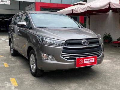 Toyota Innova 2019 2.0E số sàn màu đồng đi 61.000