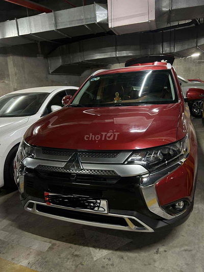 Mitsubishi Outlander 2021 2.0 CVT Premium - 770000