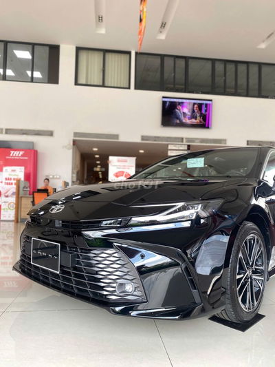 Toyota Camry HEV Top 2025 Tặng trước bạ, BH, PK