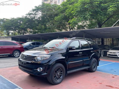 Xe Toyota Fortuner 2.7V 4x4 AT 2015