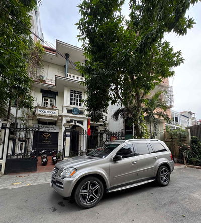 GL550 2009 Tìm Chồng Đẹp Trai