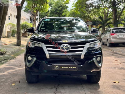 Xe Toyota Fortuner 2.4G 4x2 MT 2019