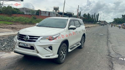 Xe Toyota Fortuner 2.8V 4x4 AT 2018