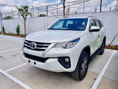 Toyota Fortuner 2019 - 120 km
