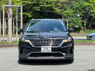 Kia Carnival 2023 Premium 2.2D 7S - 71000 km