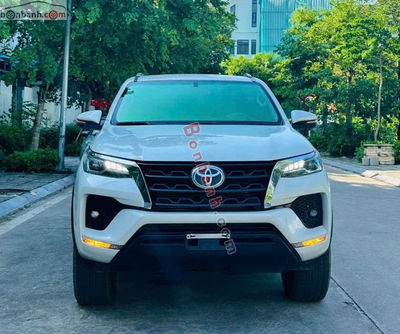 Xe Toyota Fortuner 2.4L 4x2 AT 2022