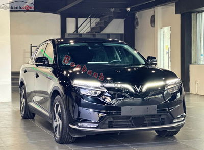 Xe VinFast VF8 Eco AWD 2023