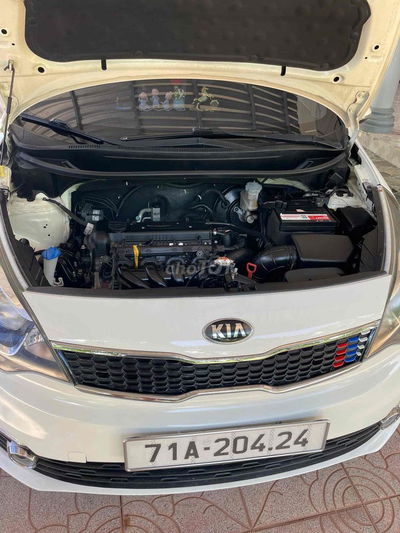 Kia Rio 2016 1.4 AT Sedan - 121000 km