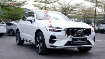 Xe Volvo XC60 Plug-in Hybrid Ultra T8 AWD 2025