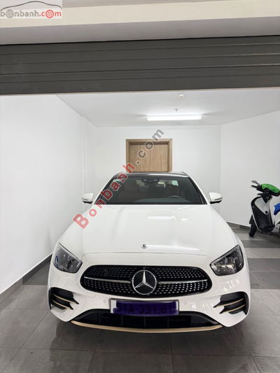 Xe Mercedes Benz E class E300 AMG 2022