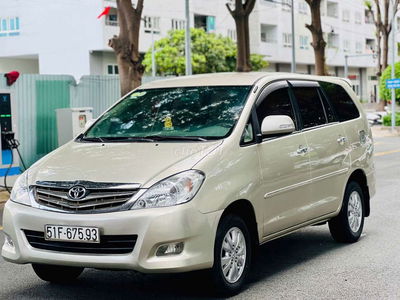 Toyota inova 2009 G