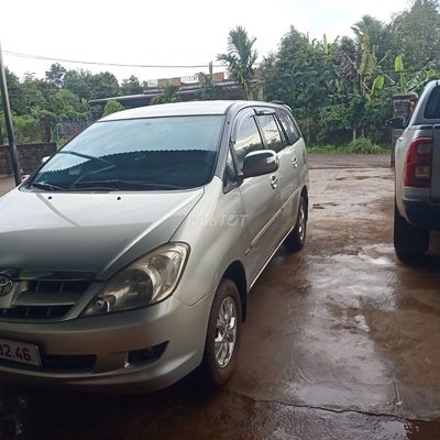 gd cần bán xe Toyota Innova G gia đình