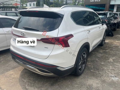 Xe Hyundai SantaFe Cao cấp 2.5L HTRAC 2023