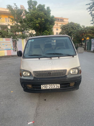 Toyota Hiace 2002 - 30000 km