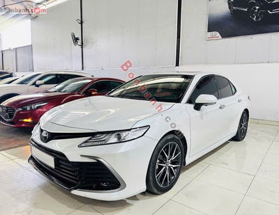Xe Toyota Camry 2.0Q 2024