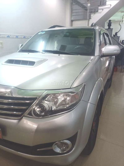 Toyota Fortuner 2015 2.5G 4x2 - 95000 km