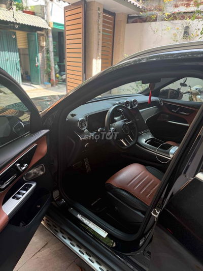 Mercedes Benz GLC 2023 300 4Matic - 17000 km