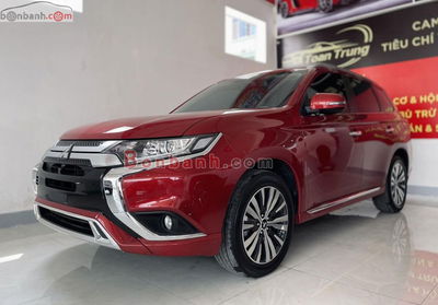 Xe Mitsubishi Outlander 2.0 CVT 2025