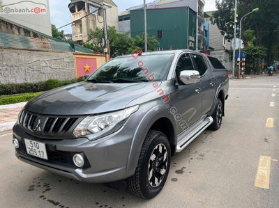 Xe Mitsubishi Triton 4x4 AT Mivec 2017