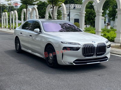 Xe BMW 7 Series 735i Pure Excellence 2023
