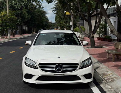 Mercedes Benz C200 Facelift model 2019