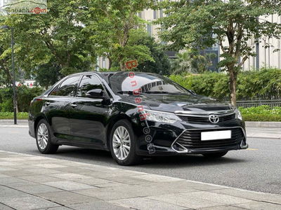 Xe Toyota Camry 2.0E 2017