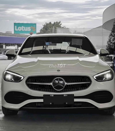 Mercedes-Benz C200 Plus – Sedan sang trọng