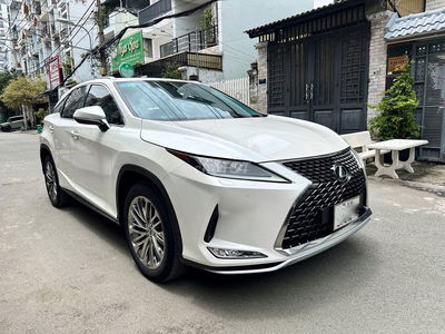 Lexus RX 2022 300 - 29000 km . Anh chị qt alo em