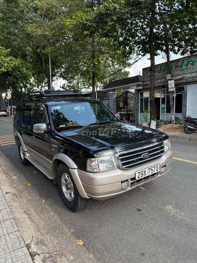 Ford Everest 2012 Limited 4x2 - 180000 km