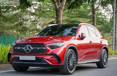 Xe Mercedes Benz GLC 300 4Matic 2023