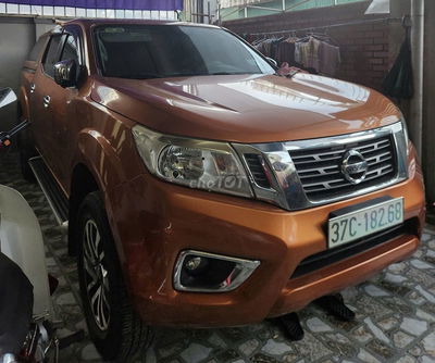 Nissan Navara 2015 SL 2.5MT 4WD - 140000 km