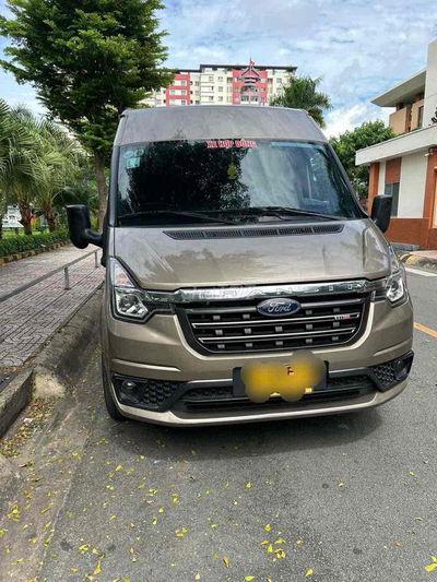 Ford Transit 2024 Tiêu chuẩn - chạy 37000 km