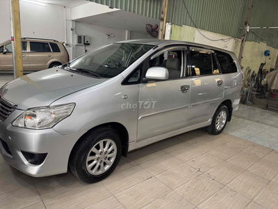 Toyota Innova 2013 2.0E - 172340 km