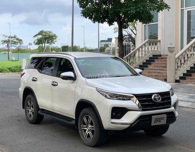 Toyota Fortuner 2022 2.4 4x2 AT - 55000 km