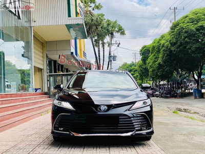 Xe Toyota Camry 2.0Q 2022