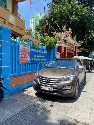 Hyundai Santa Fe 2015 2.4L 4WD - 43000 km