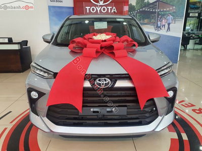 Xe Toyota Avanza Premio 1.5 MT 2025